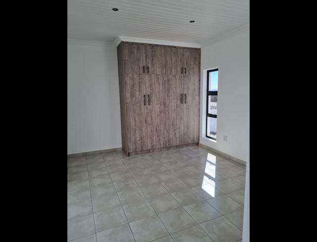 3 bed property for sale in LAAIPLEK